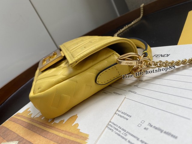 FENDI专柜精品包包 芬迪新顏色Baguette迷你手袋 Fendi全幅FF圖案手提肩背斜挎女包 fdzg2236